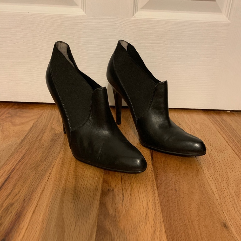 Guess black booties